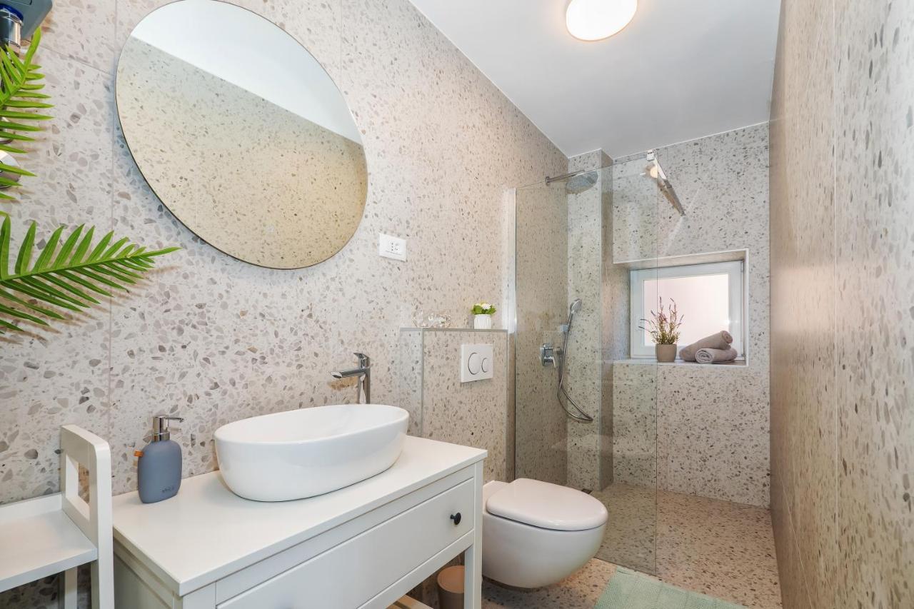 Lucio Suites Сплит Екстериор снимка