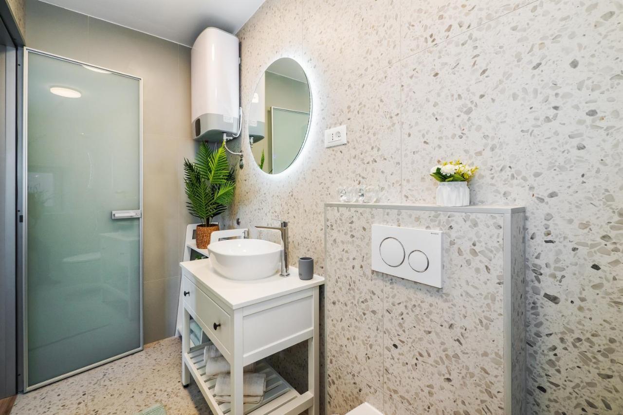 Lucio Suites Сплит Екстериор снимка