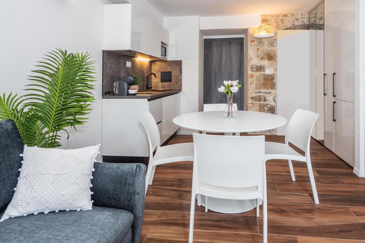 Lucio Suites Сплит Екстериор снимка