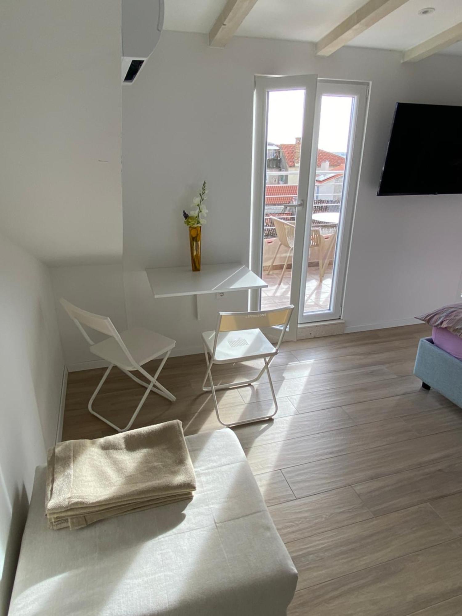 Lucio Suites Сплит Екстериор снимка